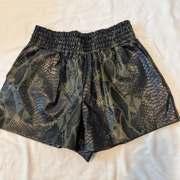 Ramy Brook XS Skylar Faux Leather Snakeskin Shorts ~ Modern Art to Wear - Picture 2 of 9